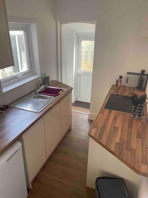 Modern 2 Bedroom Terraced House Dover Dış mekan fotoğraf